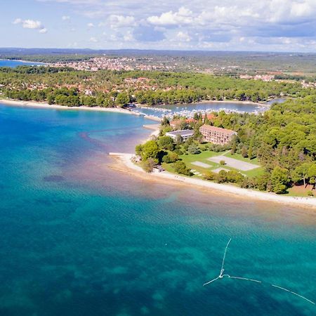 Villa Andrija Family Dream With Heated Pool At The Sea With Beautiful Garden, Outside Cinema And Kids Playground Fažana Eksteriør billede