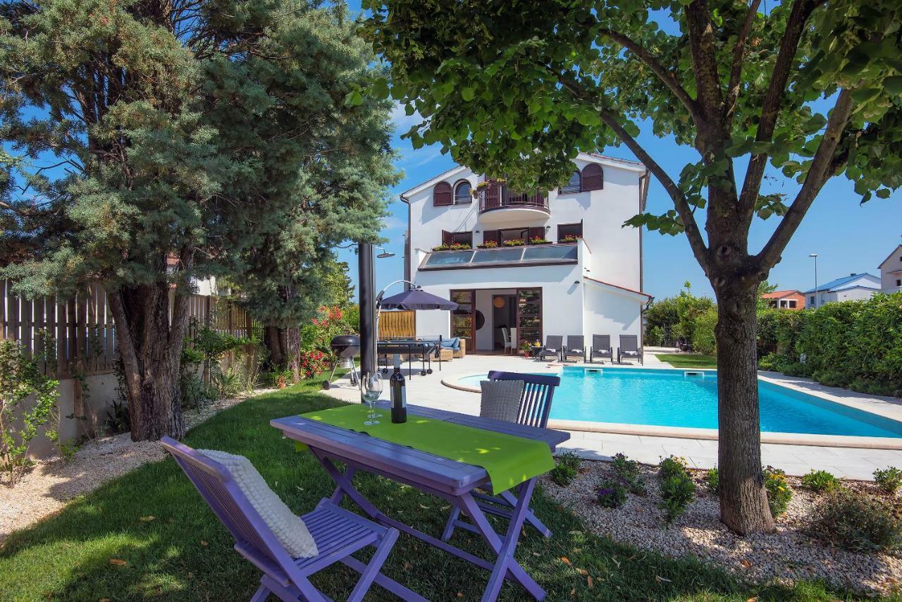 Villa Andrija Family Dream With Heated Pool At The Sea With Beautiful Garden, Outside Cinema And Kids Playground Fažana Eksteriør billede