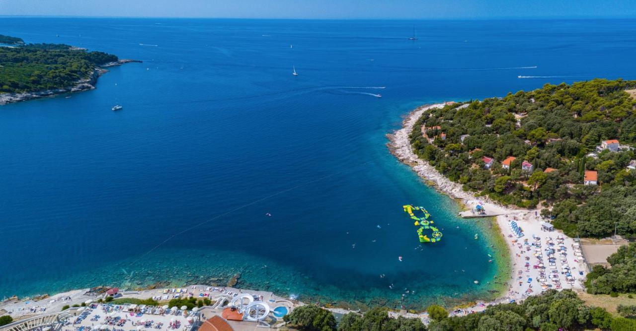 Villa Andrija Family Dream With Heated Pool At The Sea With Beautiful Garden, Outside Cinema And Kids Playground Fažana Eksteriør billede